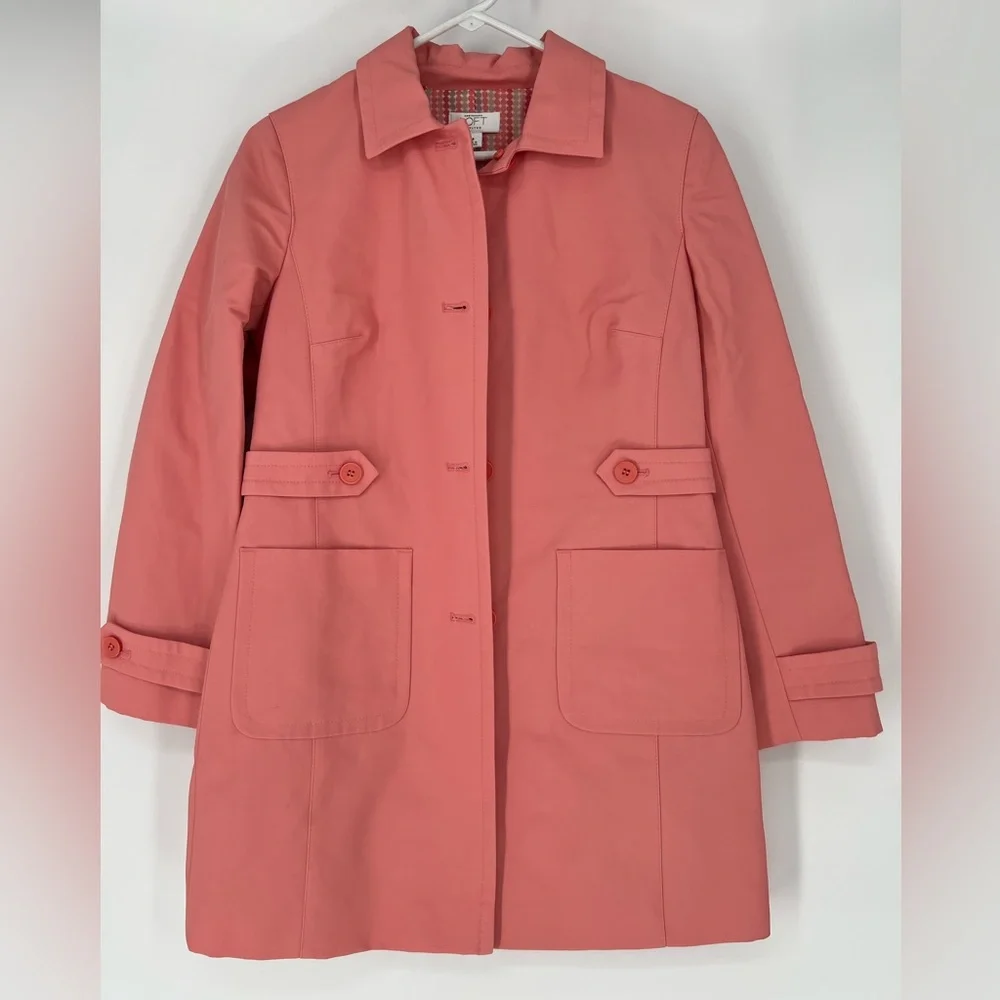 LOFT PETITES NWOT RAIN COAT W/POLKA‎ DOT LINING, DEEP POCKETS, STYLISH WELL MADE - Picture 6 of 9